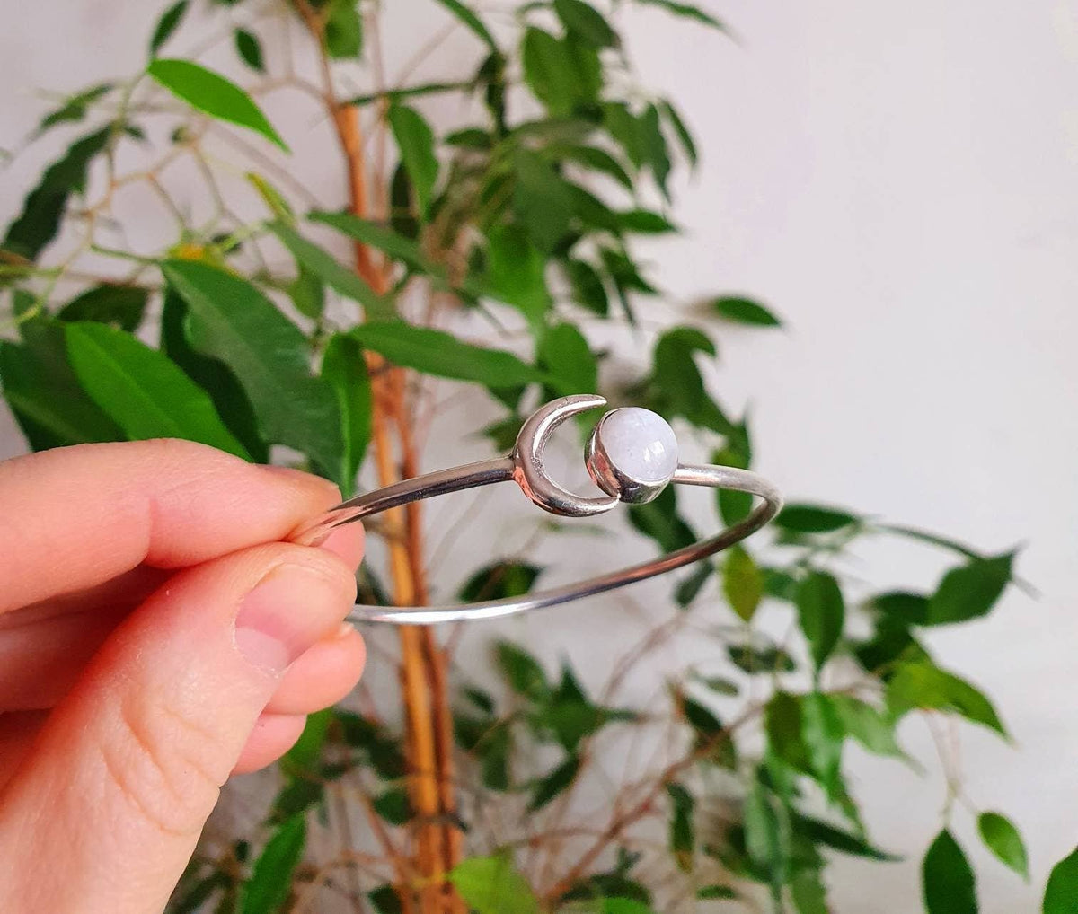 Silver Moon Bracelet / Moonstone