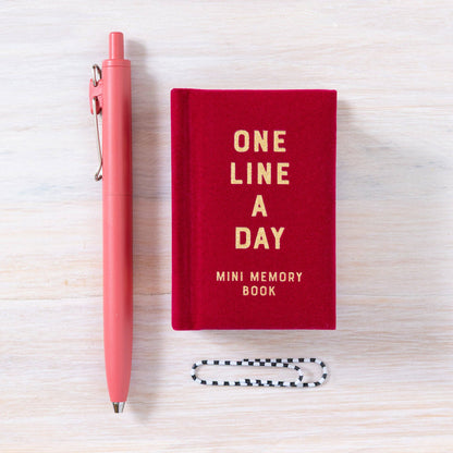 Rose Velvet Mini One Line a Day - A One-Year Memory Book